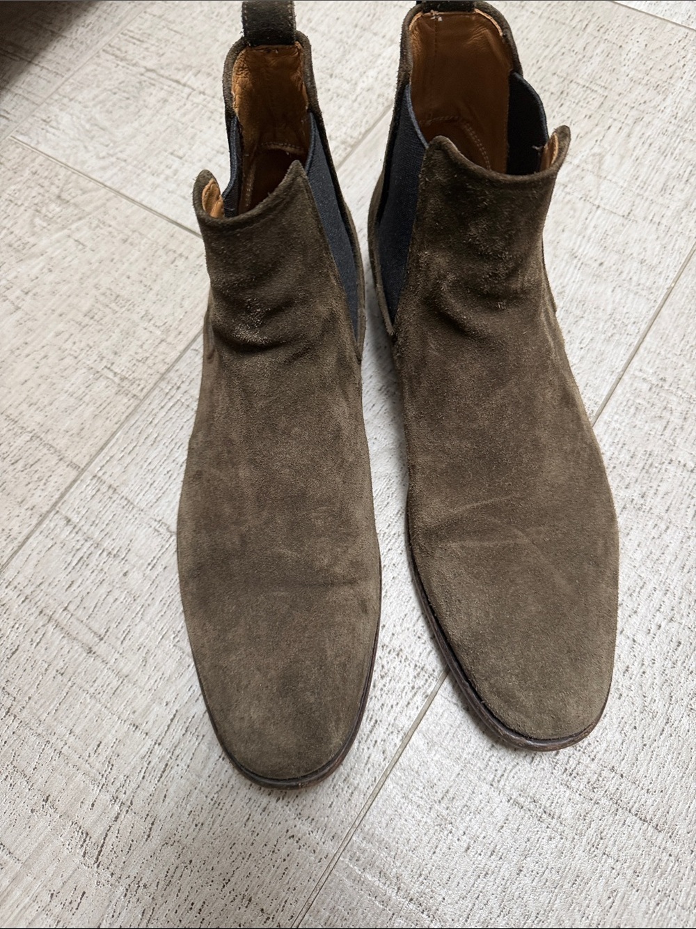 Vince Men's Suede Chelsea Boots - Olive Brown